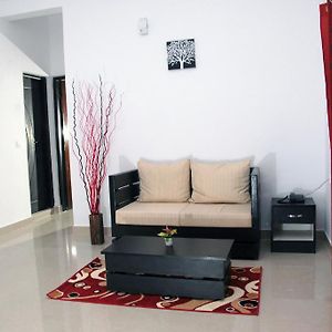 One-Bedroom Apartment Fan